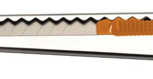 Professzionális pengekés, fém házas, zsebklipszes (9 mm) Fiskars