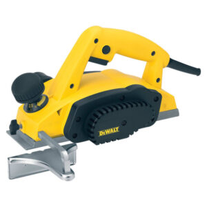 DEWALT Gyalu 600 W DW680